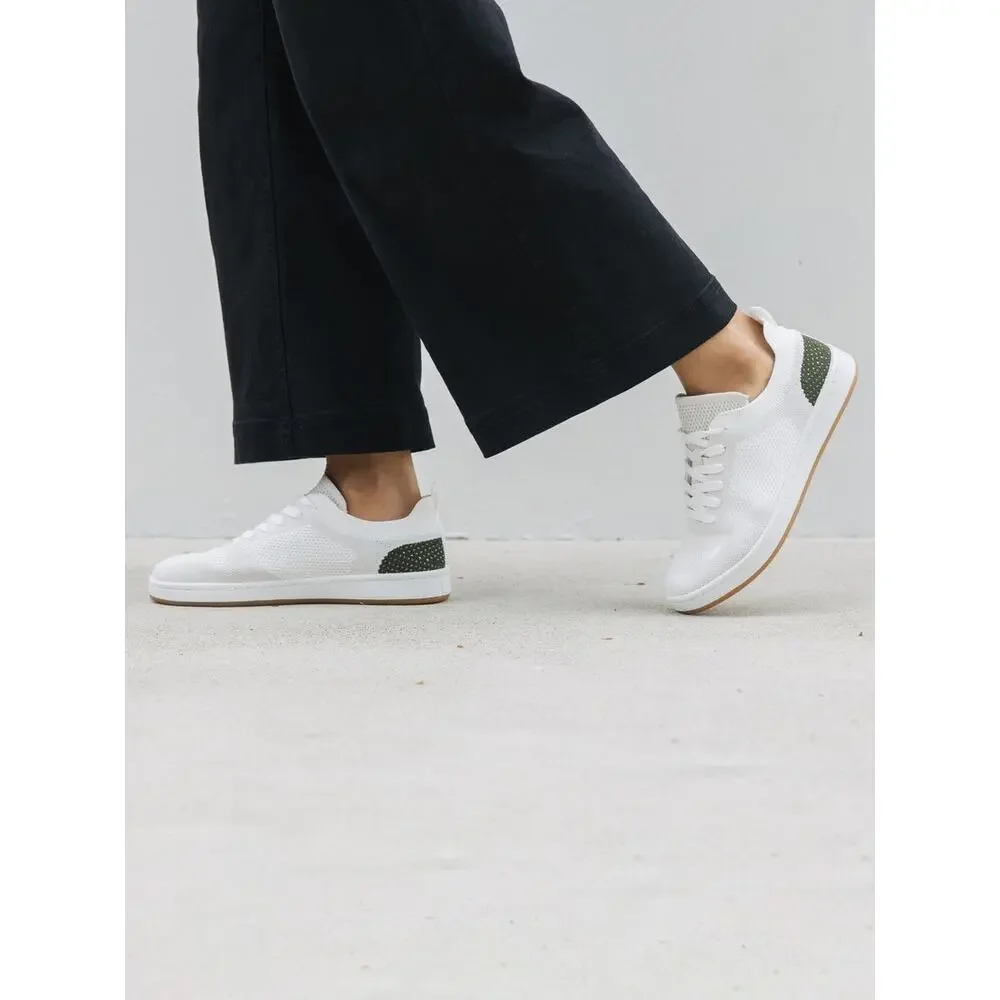Suavs The 247 Sneaker White Colorblock Women’s 9.5 Casual Comfort Lace-Up Knit